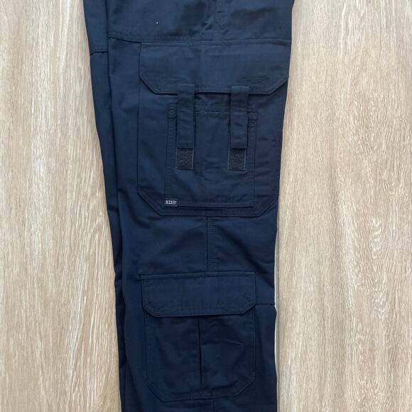 5.11 Tactical Women Cargo Pants Size 4R Navy Black Utility Workwear 30.5” Inseam - Picture 9 of 9